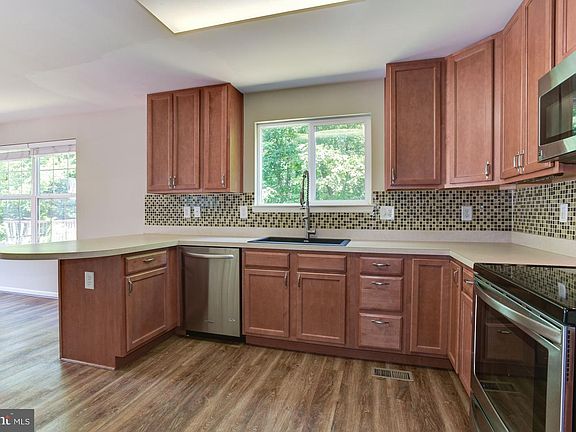 5th image of 1805 Allan Dr