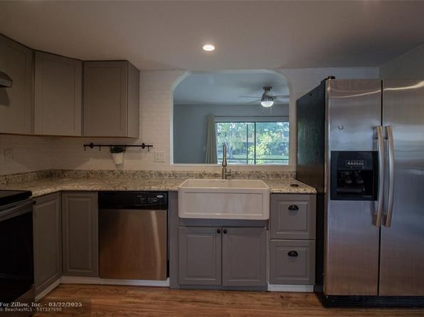 9417 NW 42nd St, Sunrise, FL 33351