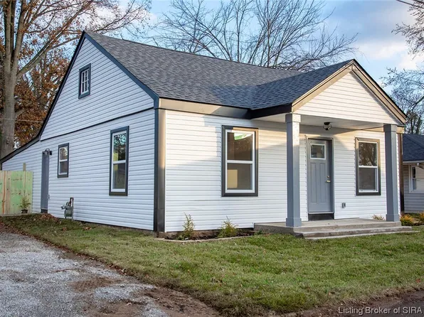 218 Fallsview Dr, Clarksville, IN 47129