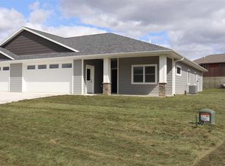 2354 Shagbark Lane Rd, Decorah, IA 52101