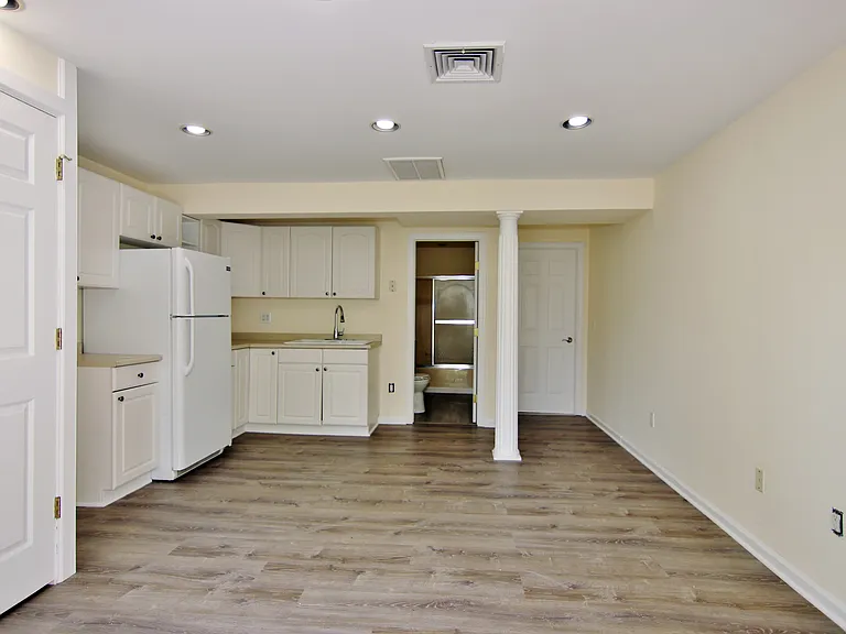 821 Long Ridge Rd #LL — Photo 8