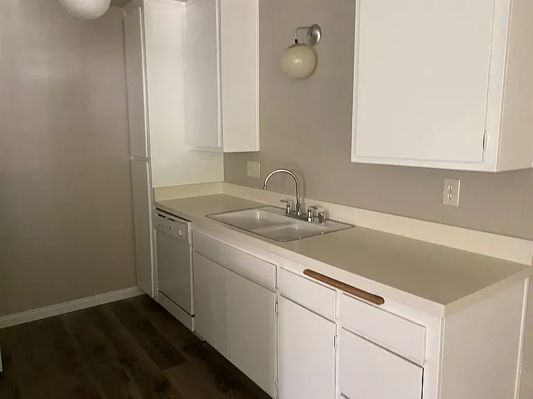 3462 Preble Ave — Photo 7