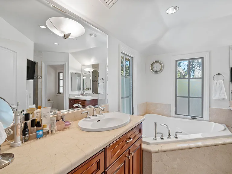 1236 Rose Ave — Photo 20