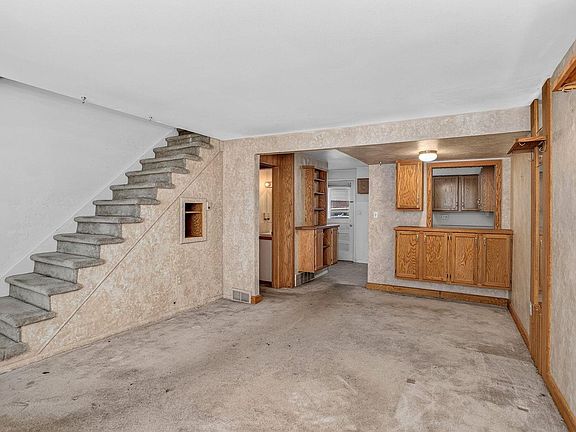 4th image of 219 Chestnut St #C2