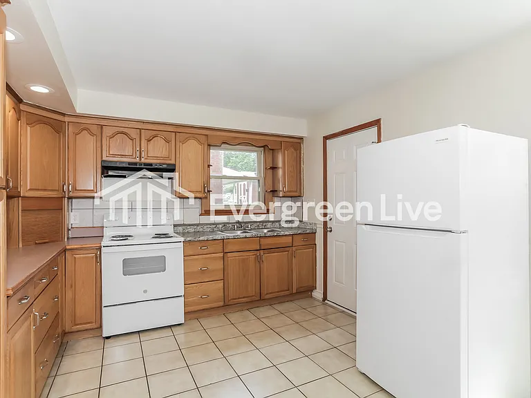 4293 Alex Ave — Photo 6