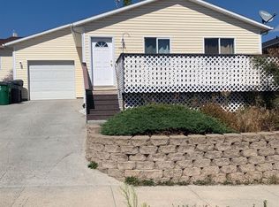 1002 Bonnie Ct, Moscow, ID 83843