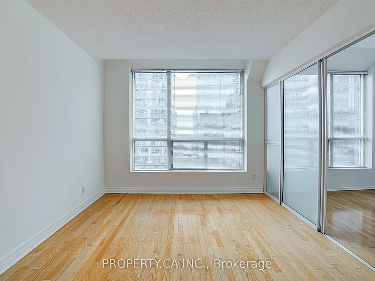 92 King St E #1703 — Photo 17