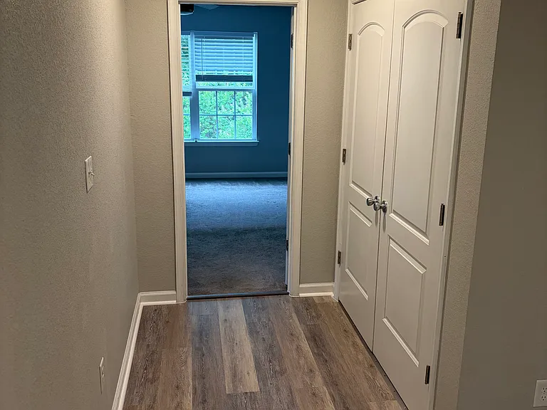 920 Douglas Ave — Photo 23