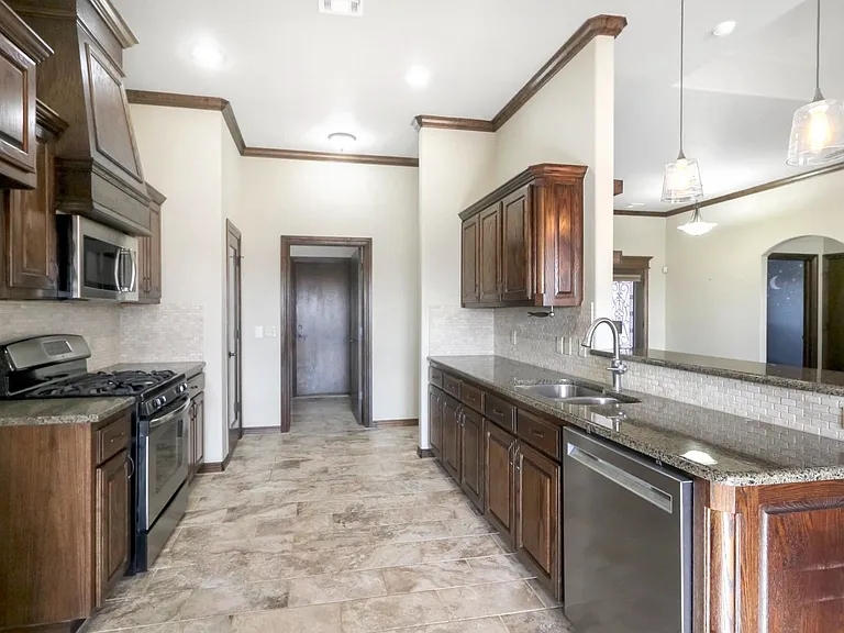 18401 Haslemere Ln — Photo 2