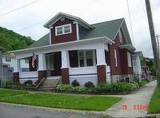 200 12th Ave, Hinton, WV 25951
