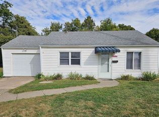 3906 Archer Dr, East Moline, IL 61244