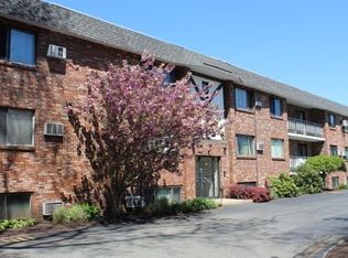 53 McCormick Ter APT 64, Stoughton, MA 02072