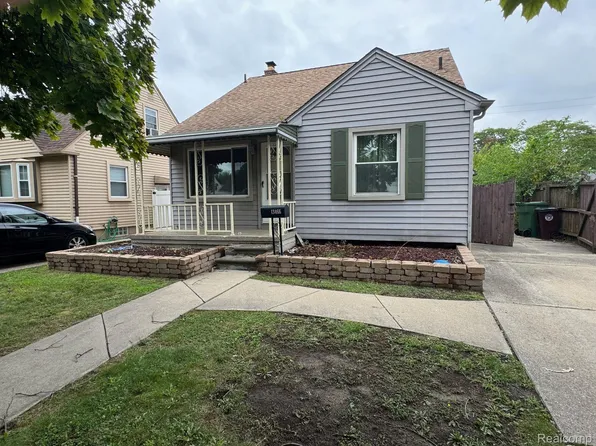 13466 Sycamore St, Southgate, MI 48195