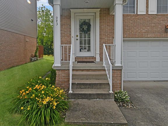 2nd image of 943 Ashton Pl