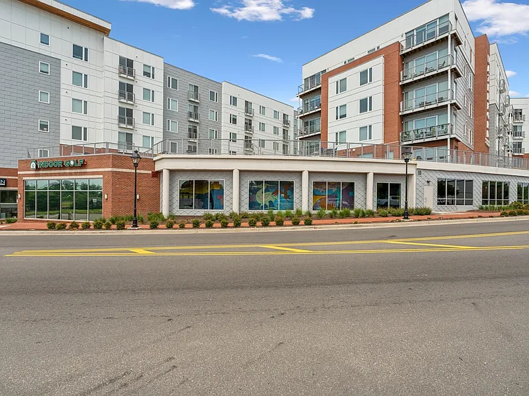 The Waterford At Rocketts Landing — Photo 36