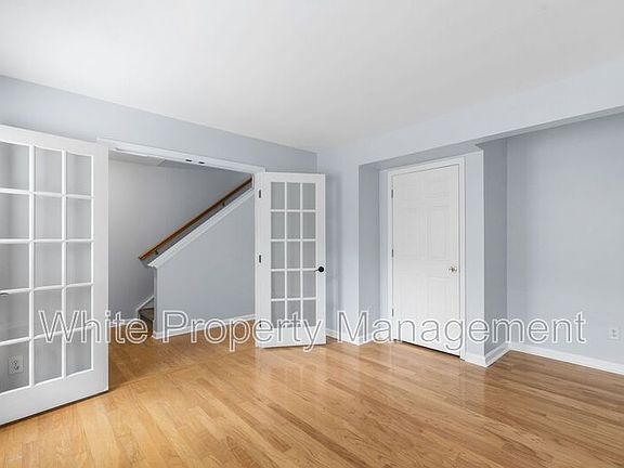 4th image of 13810 Hill St