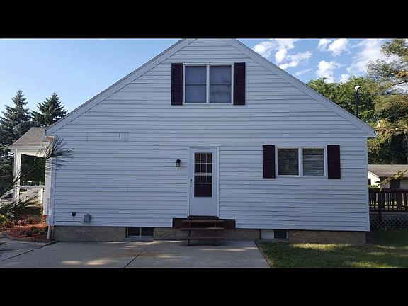 4th image of 880 Delray Ave SE