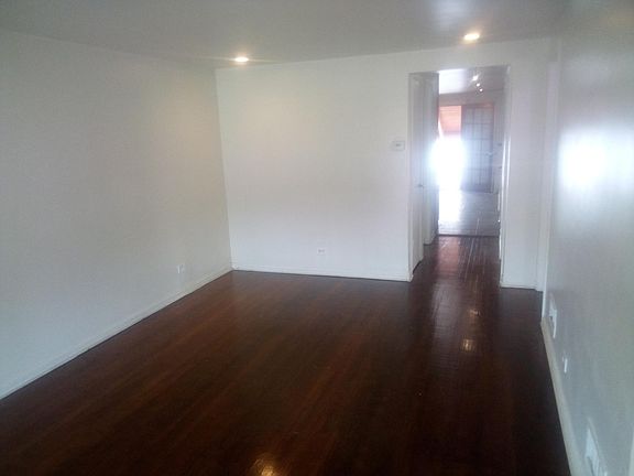 3rd image of 7400 S Claremont Ave