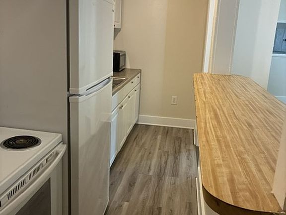 3rd image of 507 Locust Ave