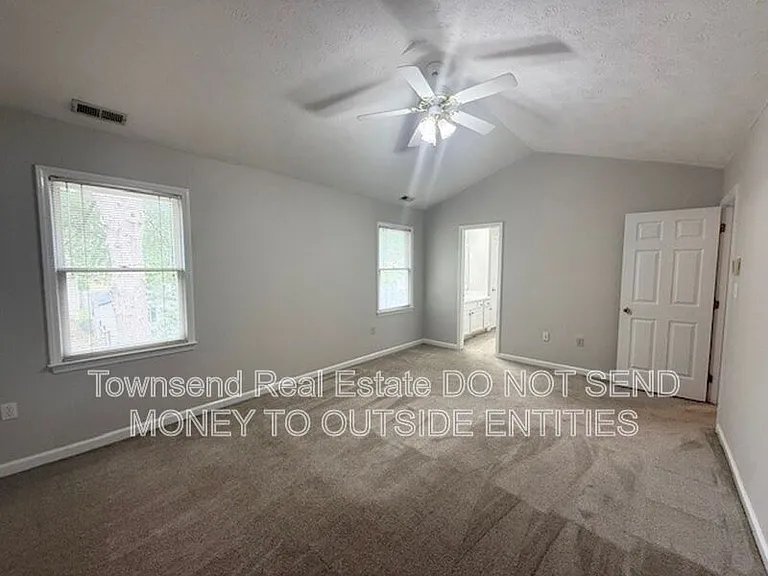 2012 Fig Ct — Photo 15