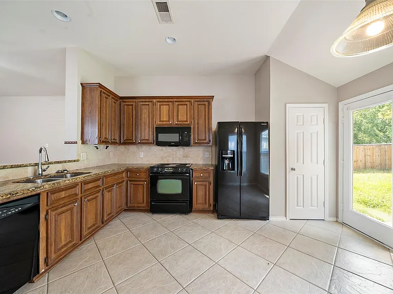 2359 Keegan Hollow Ln — Photo 4