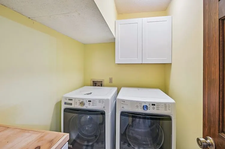 1063 Burcale Rd — Photo 18