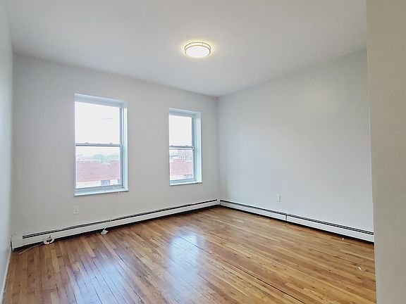 3rd image of 117 Wade St APT 4I