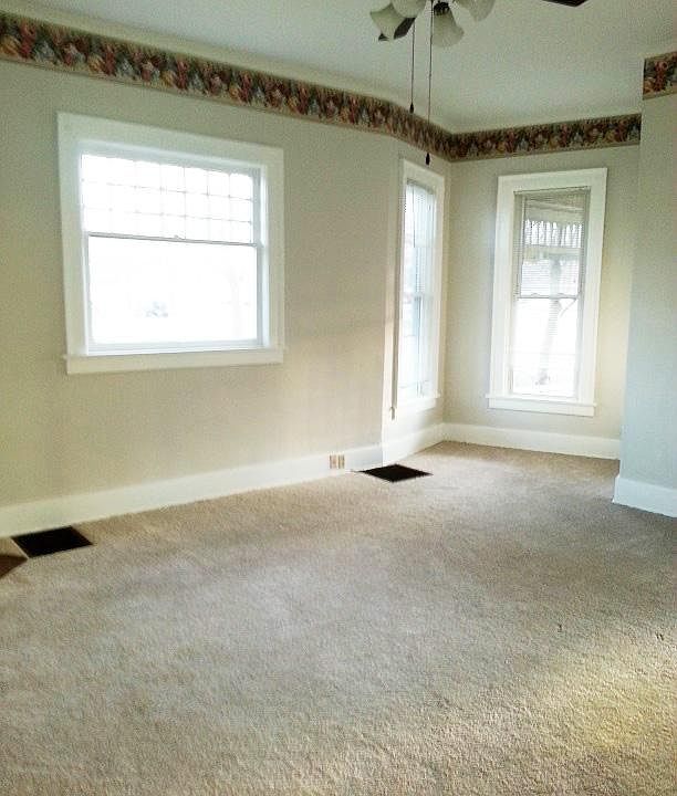 1st image of 525 Center St #525