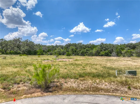 2121 Camino Way, Canyon Lake, TX 78133
