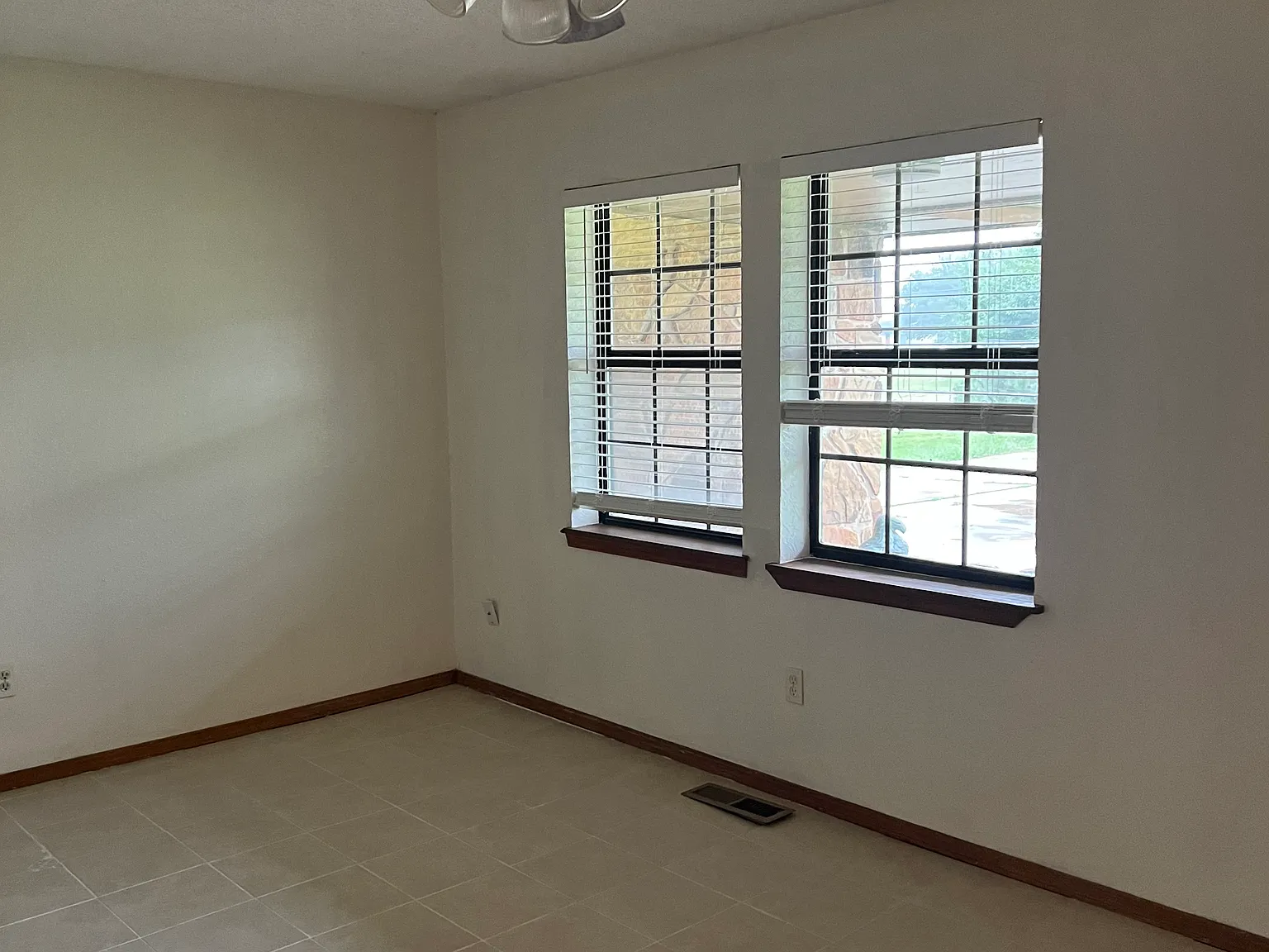 3 bed, 1551 sqft, $1,500 — Photo 2