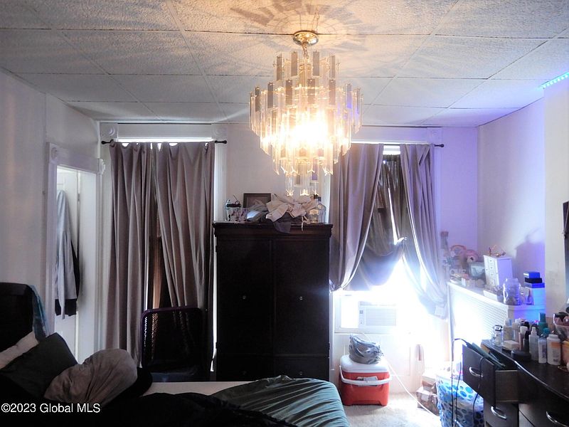 5th image of 1048 5th Avenue