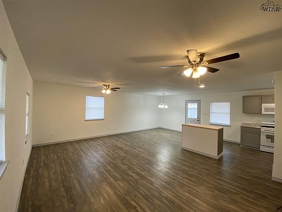 2nd image of 124 James Dr