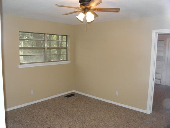 5th image of 1710 Sewell St