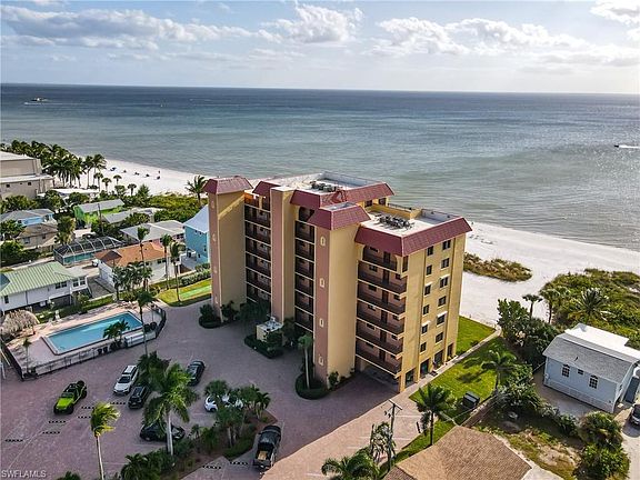 3rd image of 600 Estero Blvd #403
