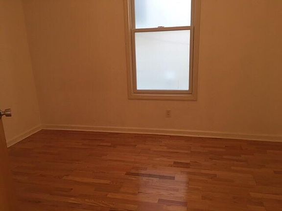 3rd image of 2559 29th Ave