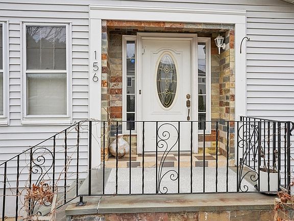 2nd image of 156 Lowell St