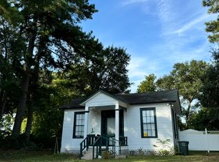 1002 Old Madisonville Rd, Huntsville, TX 77320