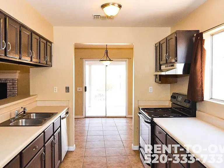 8661 N Newhill Ave — Photo 5
