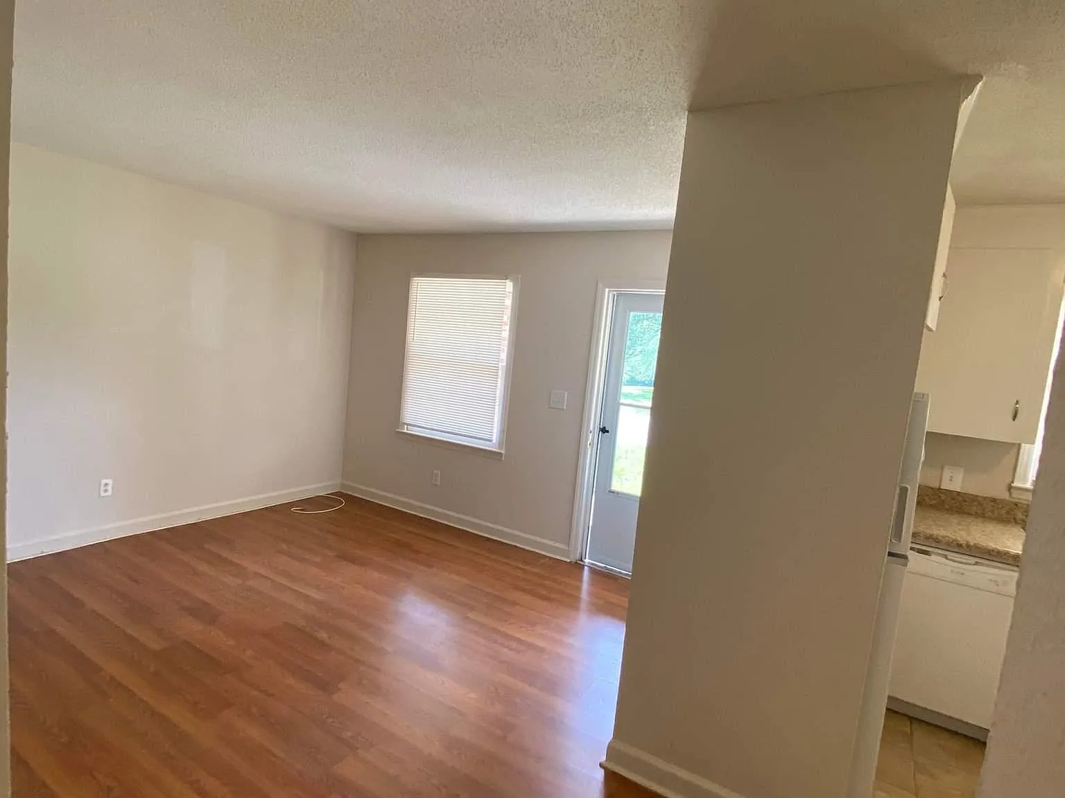 2 bed, 600 sqft, $799 — Photo 3
