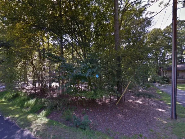 5613 Novaglen Rd, Durham, NC 27712