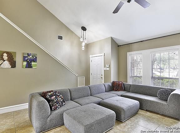 3rd image of 15754 Knollcliff