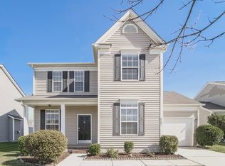 6202 Whispering Brook Ct, Charlotte, NC 28216