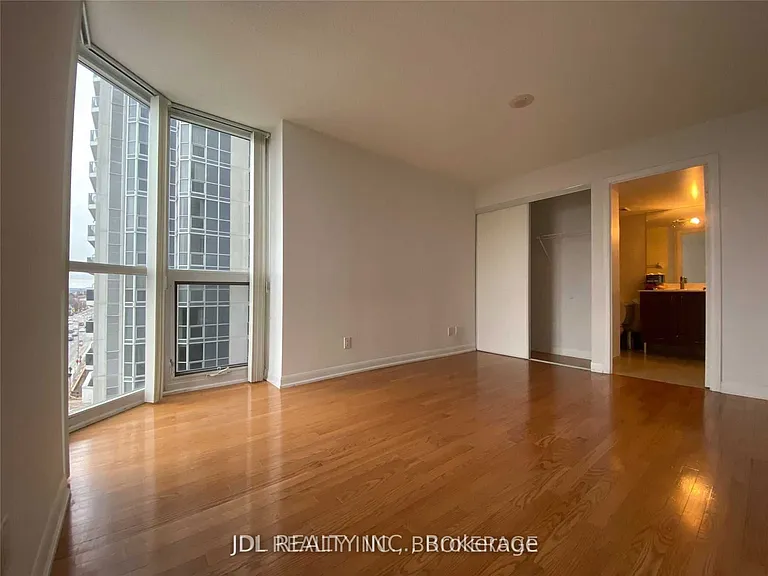 5791 Yonge St #803 — Photo 3