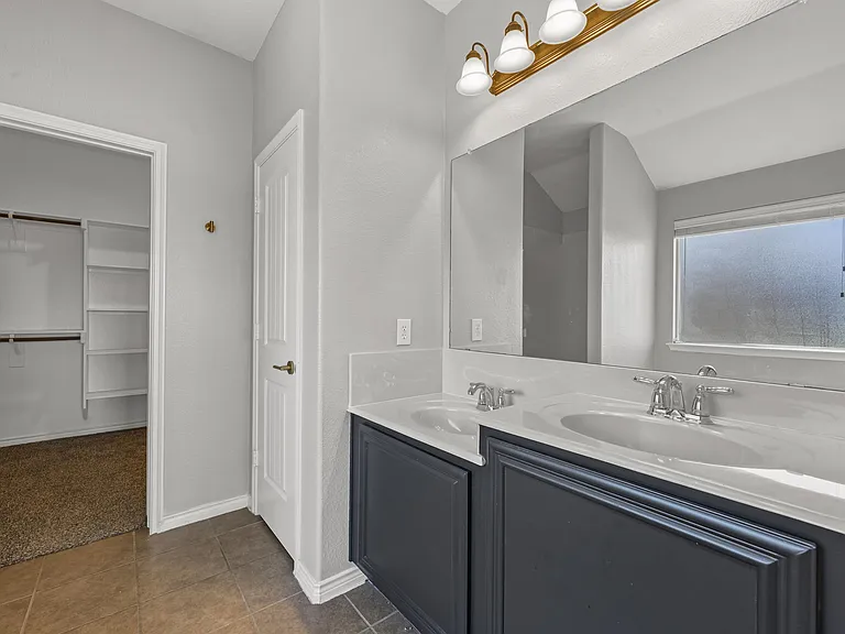 5590 Manitou Dr — Photo 13