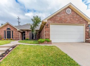 1203 Westbriar Dr, Weatherford, TX 76086
