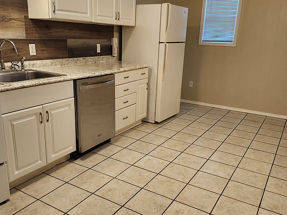 2nd image of 314 S Lowry St #3