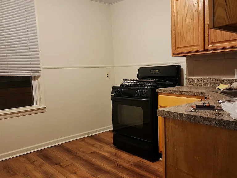 494 W Side Ave #1 — Photo 2