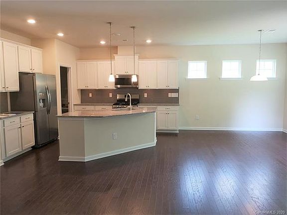 5th image of 16514 Emerald Dunes Dr Unit 2