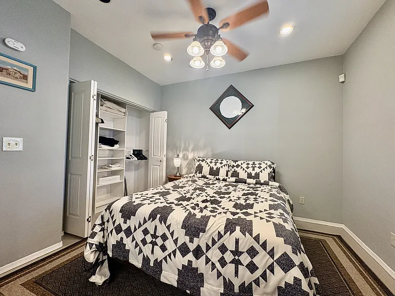 1718 E Grant Rd #2 — Photo 15