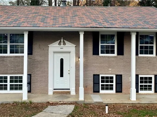 1032 Brian Ln, Forest Park, GA 30297